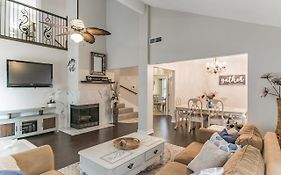 Cozy And Comfortable - Your Home Away From Home!